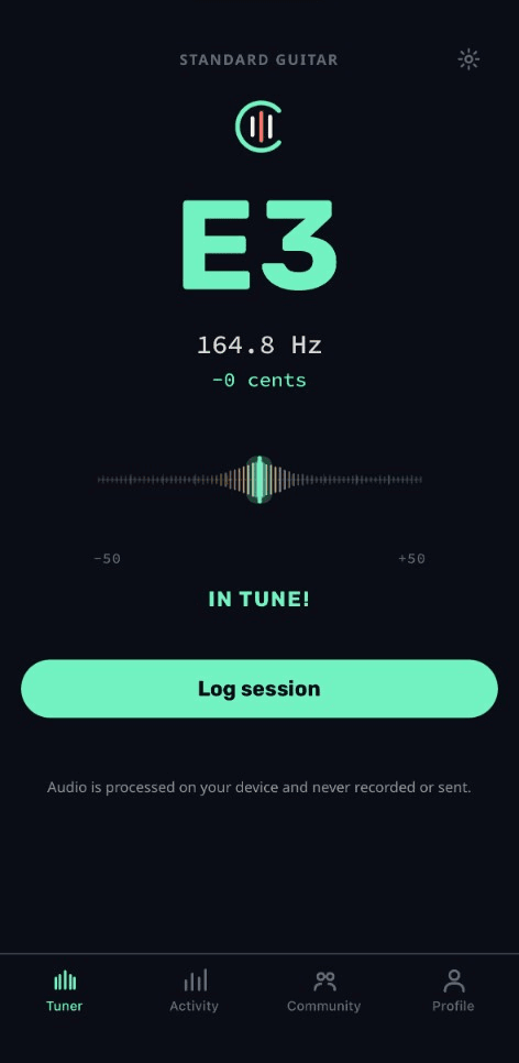 Consona tuner showing E3 in tune on iPhone