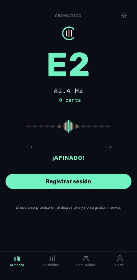 Afinador de Consona mostrando E3 afinado en iPhone